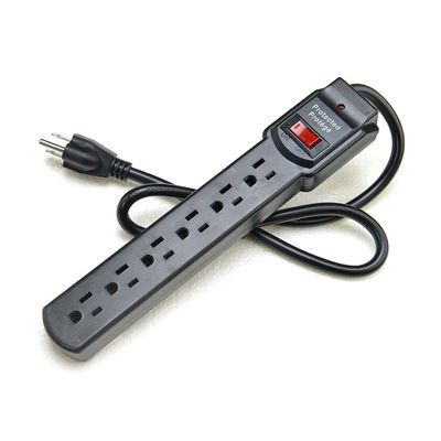 Gepersonaliseerd mannelijk einde type NEMA 5-15P Draagbare 6 Outlet Surge Protector American Standard ETL Power Strip voor huishoudelijke apparaten