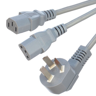Commerciële kwaliteit CCC-gecertificeerd computerstroomkabel Y Splitter 3C Plug met 2 Way C13 Plug Socket 16a 3pin
