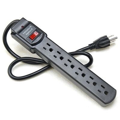 Mannelijke kant Type NEMA 5-15P ETL15A/125V 6 Outlet Electric Extension Socket Power Strip Overspanningsbeschermer voor huishoudelijke apparaten