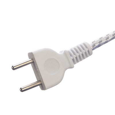 AC ijzeren draad met stekker 1.8m stroomkabel E27 lampbasis 220v 16a in Pakistan Karachi