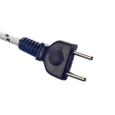 2 Pins Stromkabel in Pakistan Karachi Gebreide draadkabel voor ijzer 1.8m White End Behandeling Hitte Krimpbuis en Glasvezelbuis