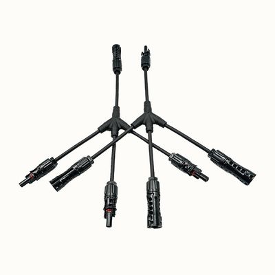 Geïsoleerde TUV Goedgekeurde 1x4mm2 Binned Cooper XLPO XLPE PV-Zonne-kabel Y Splitter 1 tot 3 met PV004 Connector UV-bescherming