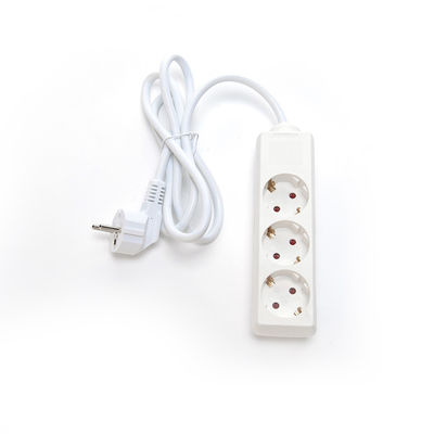 Witte 220V Euro Power Strip Overschrijdingsbeschermer voor software reengineering 3 stopcontacten 6ft stroomkabel en op maat gemaakte ondersteuning